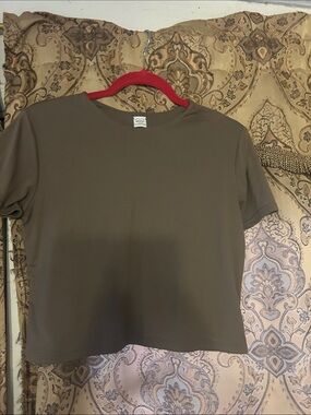 Women’s Olive Crewneck Short Sleeve Top